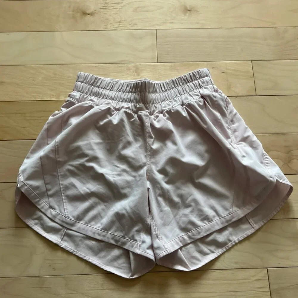 Lululemon women’s track that mid rise lined shorts 5”